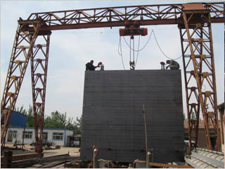 資陽(yáng)安岳岳陽(yáng)河鋼閘門安裝現(xiàn)場(chǎng)